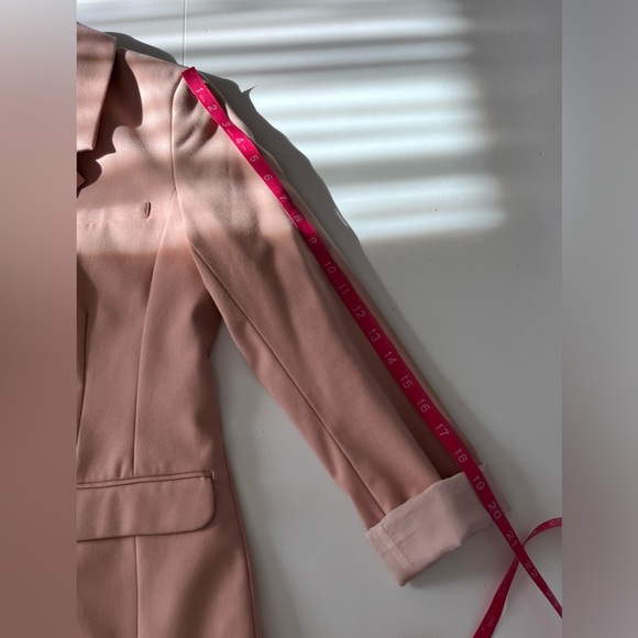 H&M | 4 | Fitted Blazer - Picture 13 of 15